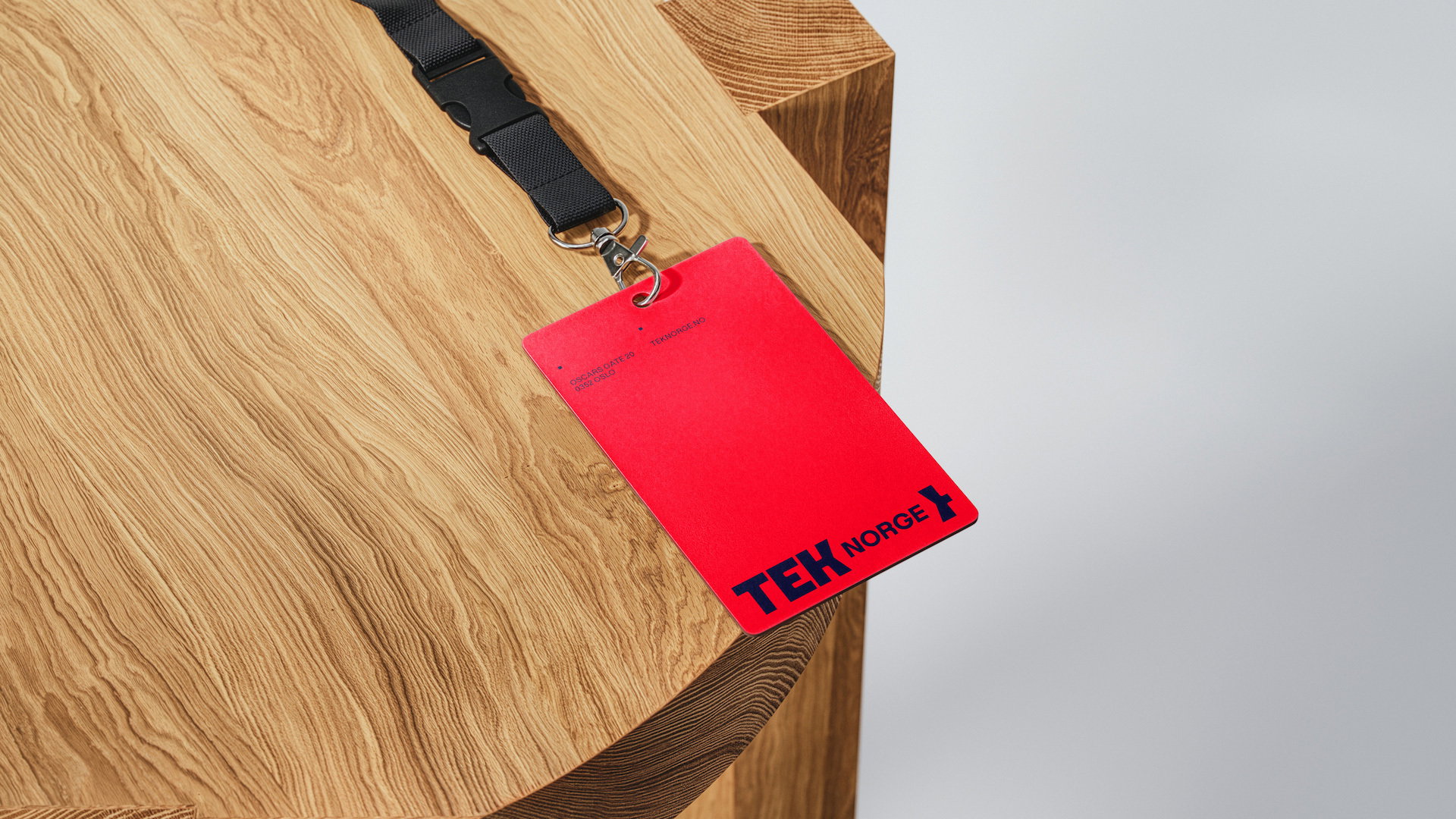 06 Tek Badge 2