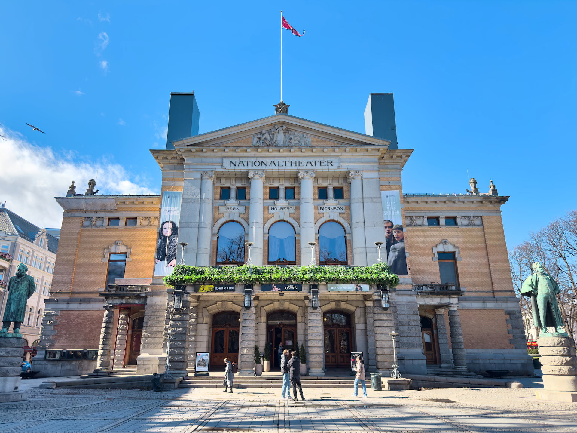 1 Nationaltheatret