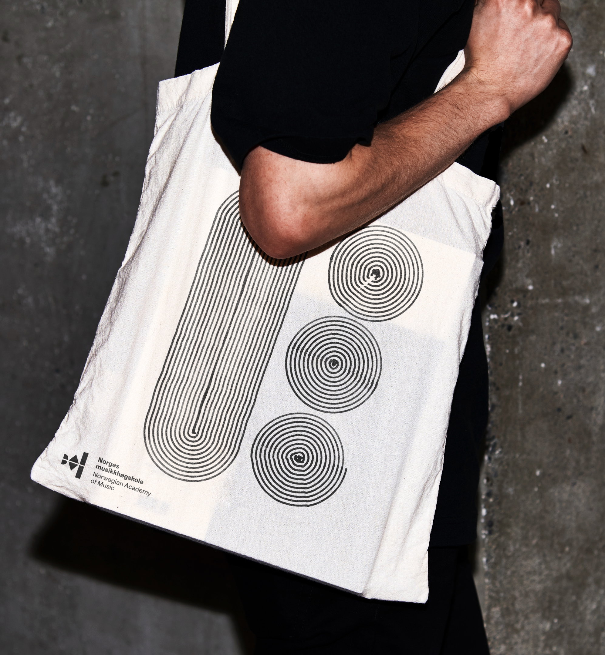 7 NMH tote