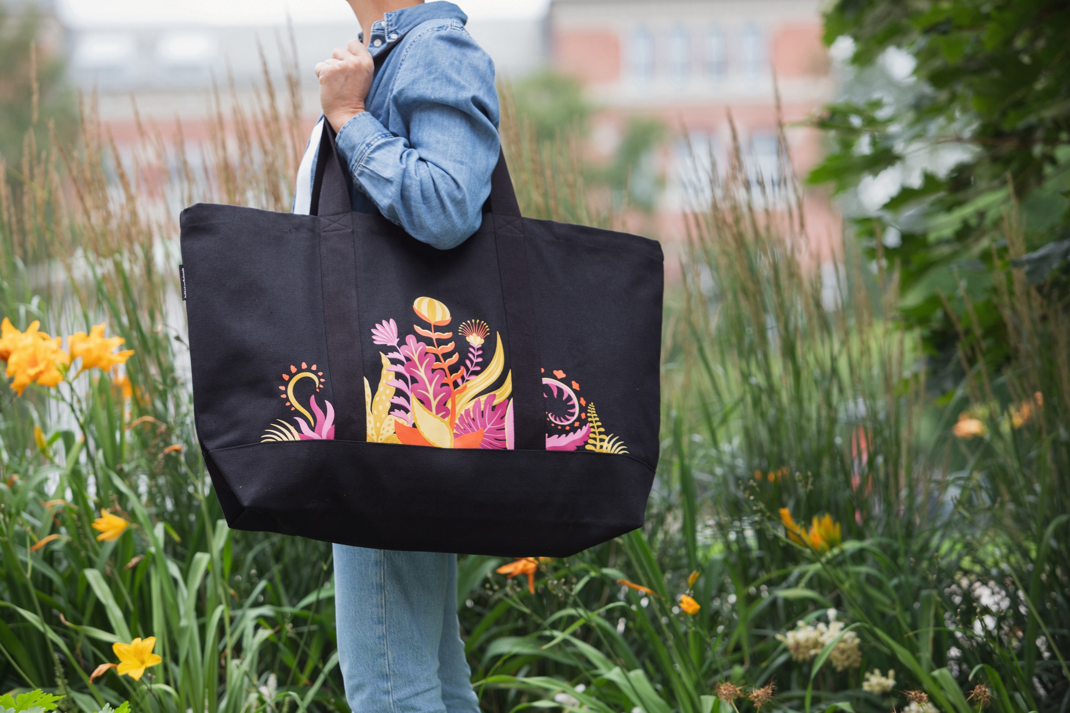 8 Julie Wilkinson Oversized bag i