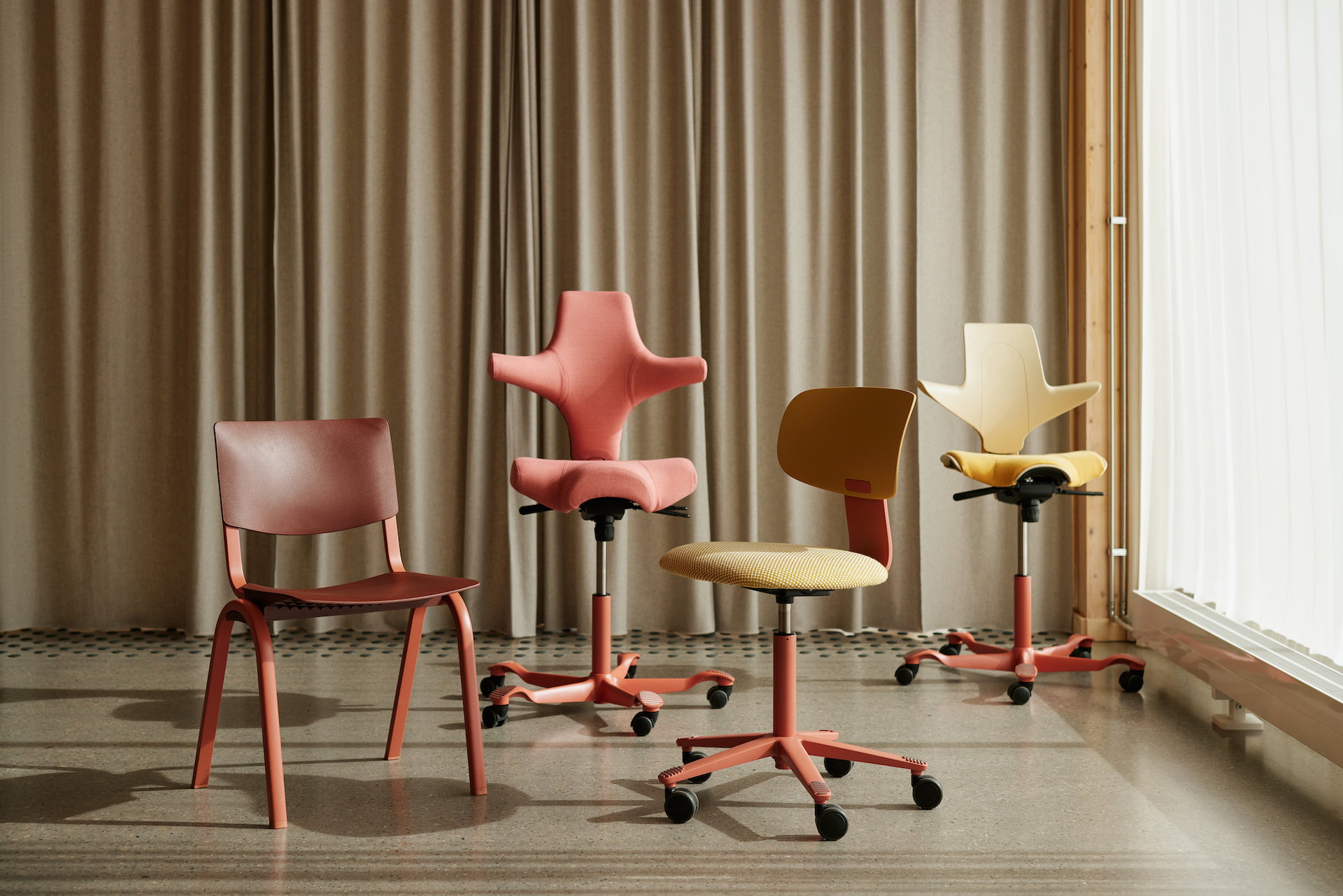 HAG Capisco Office Bow 015 Hi Res