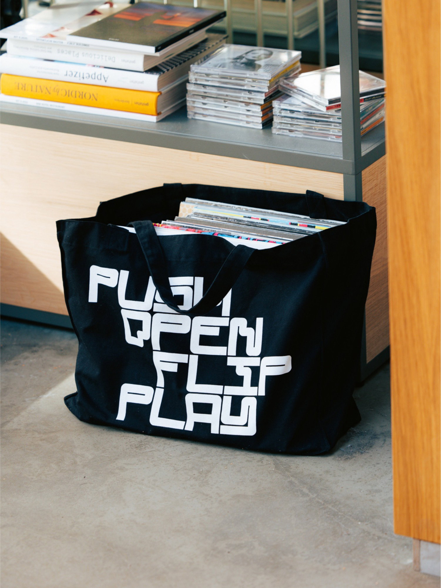 Jewel 18 Totebag