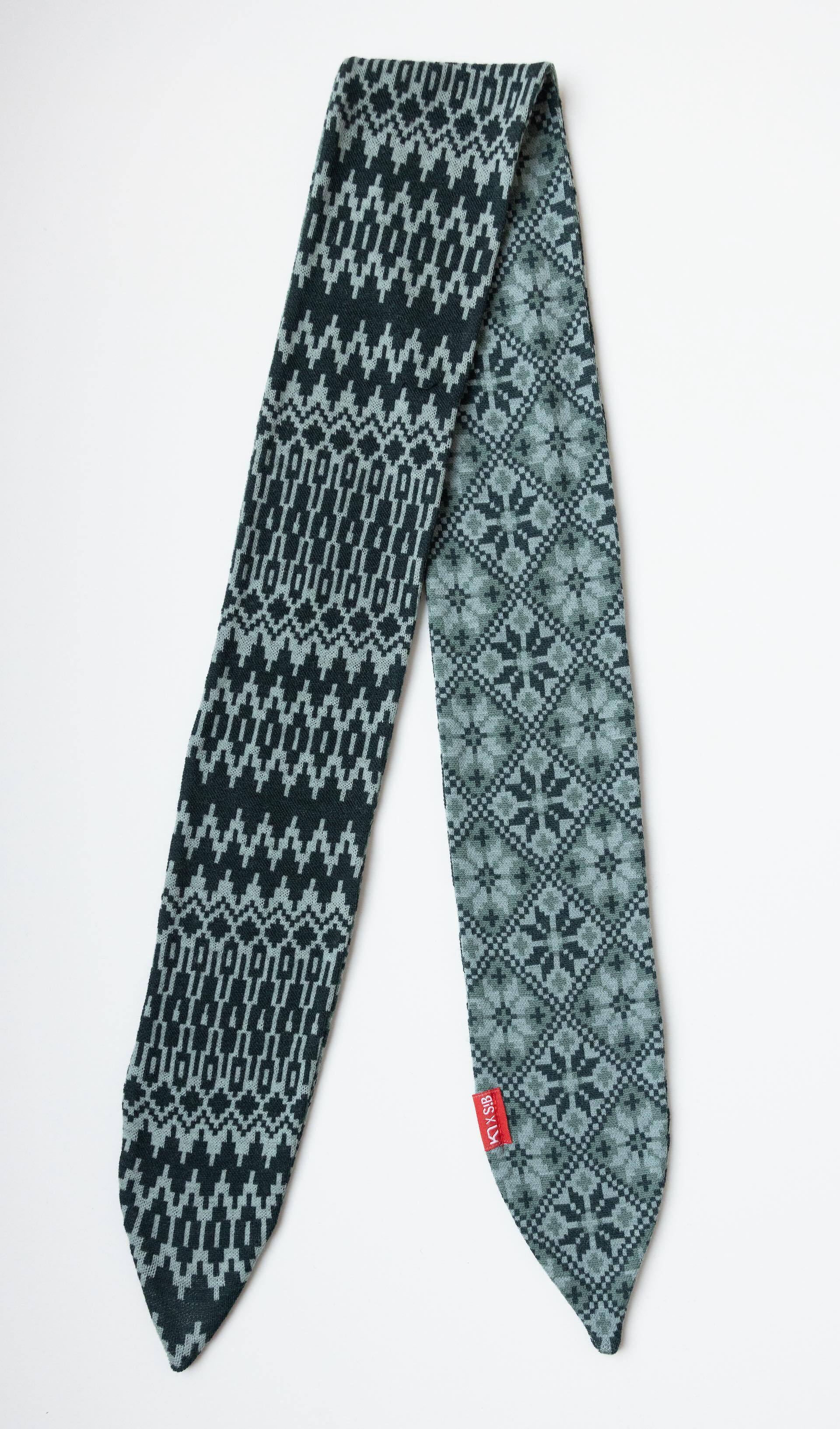 Kari Traa Sisters in Business skjerf Murk Product 399 NOK