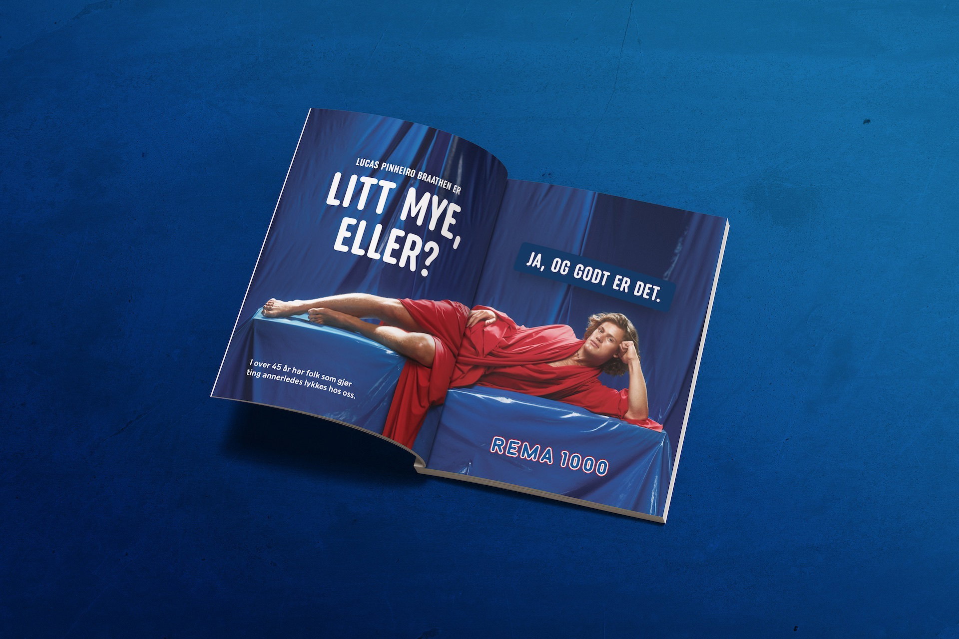 Lucas mockup magazine v3x