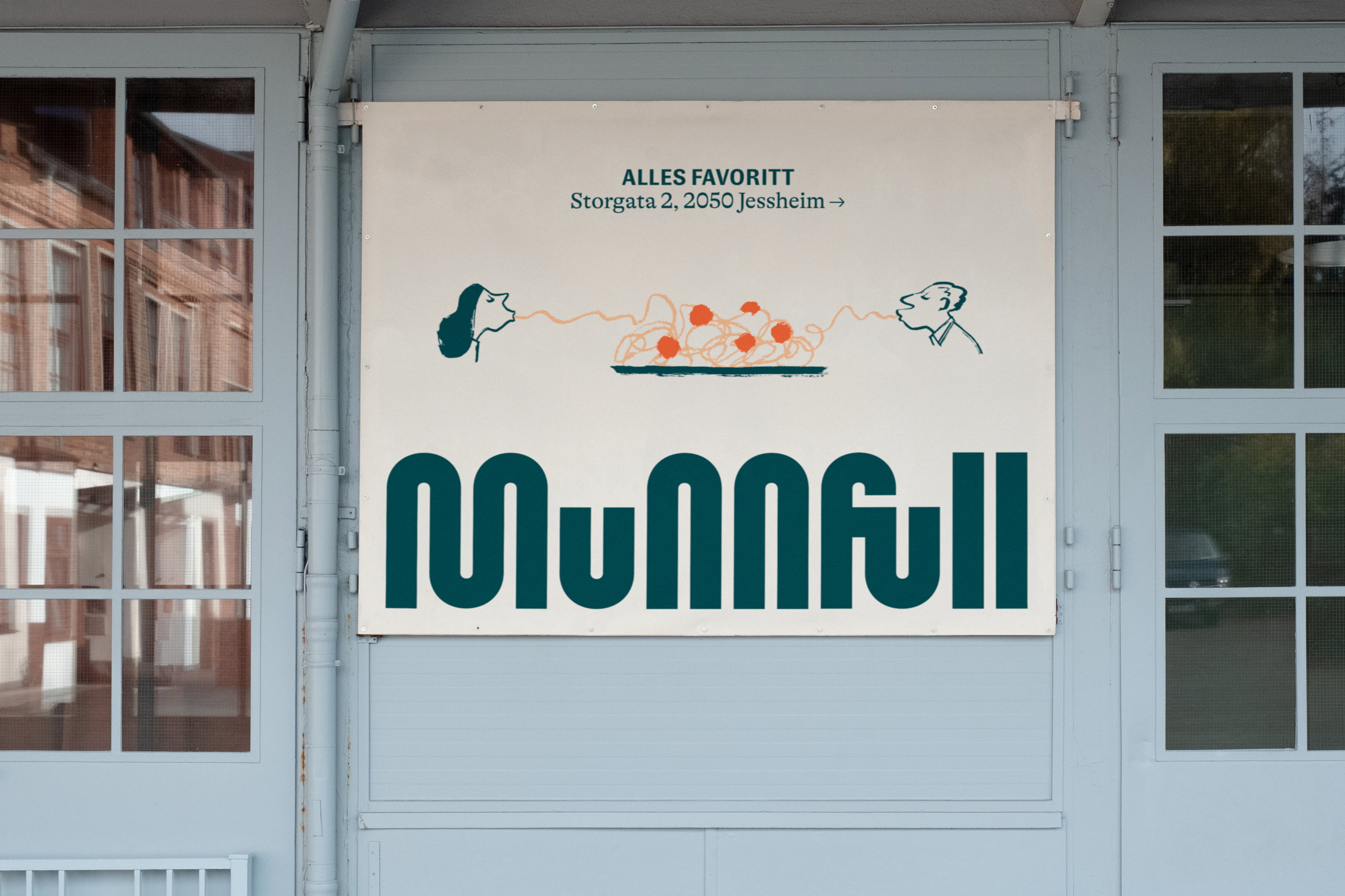 Munnfull Side Sign